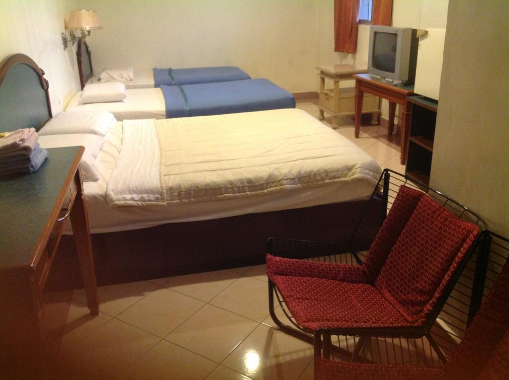 Hotel Morning Glory Кудат Экстерьер фото